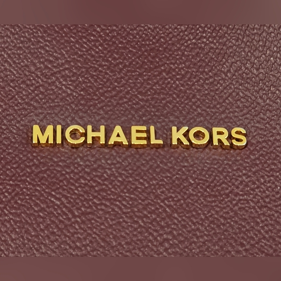 Michael Kors Large Hayley Tote - Plum Exterior Tulip Interior Gold Hardware - Picture 2 of 9